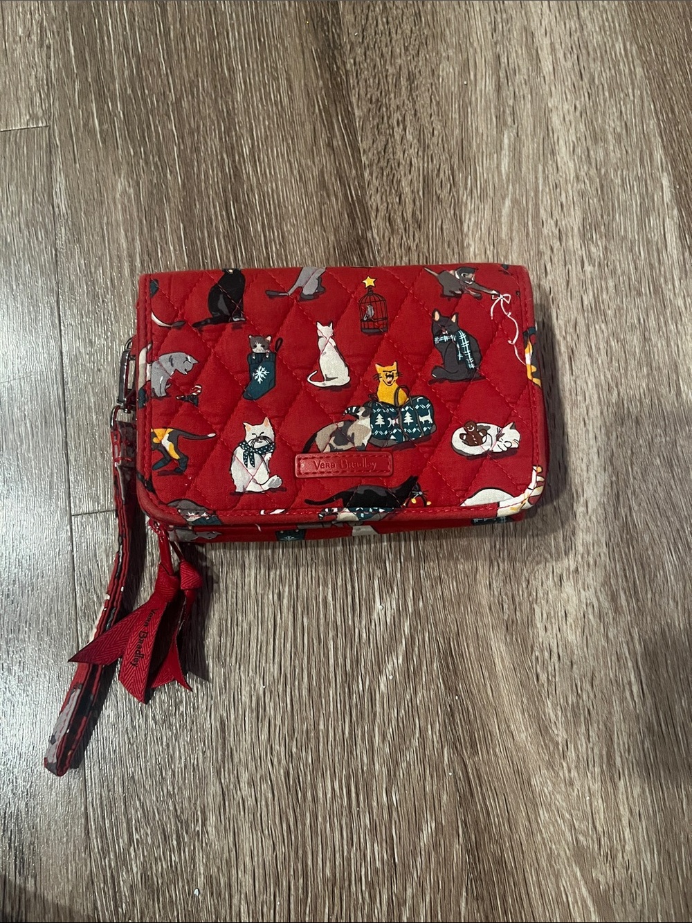 Vera Bradley Red Quilted “Holiday Cat”Pattern Wristlet Wallet